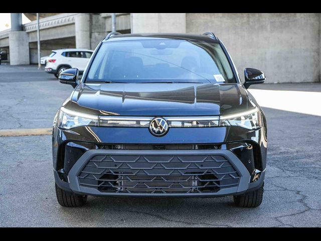 2026 Volkswagen Taos SE Black