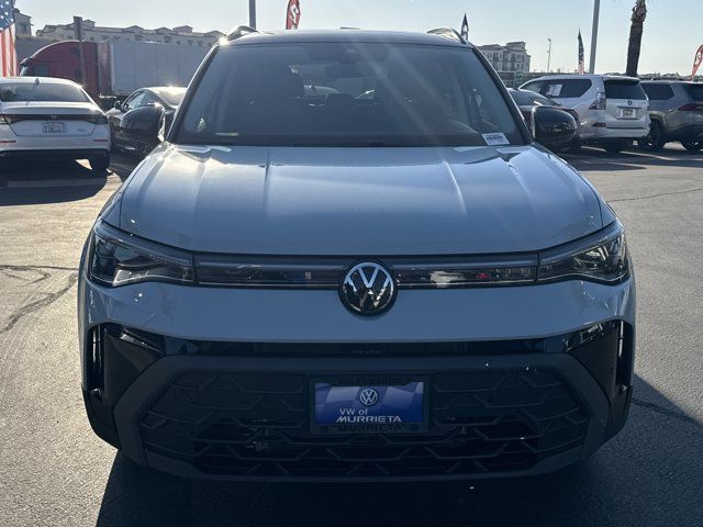 2026 Volkswagen Taos SE Black