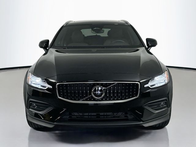 2026 Volvo V60 Cross Country Plus