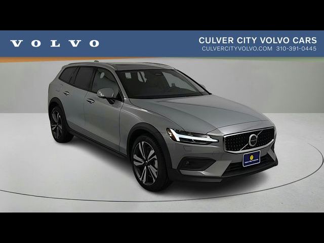 2026 Volvo V60 Cross Country Plus