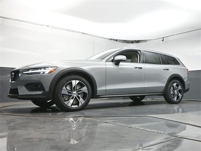 2026 Volvo V60 Cross Country Plus
