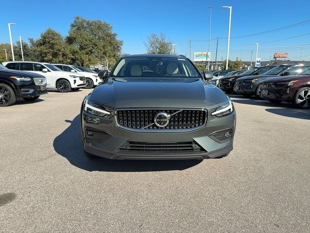 2026 Volvo V60 Cross Country Plus