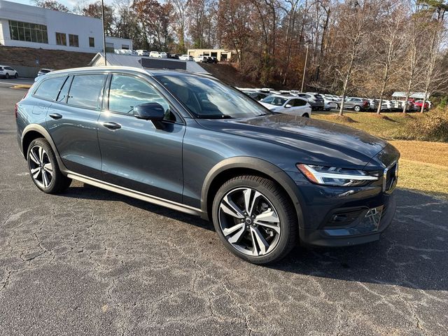 2026 Volvo V60 Cross Country Plus