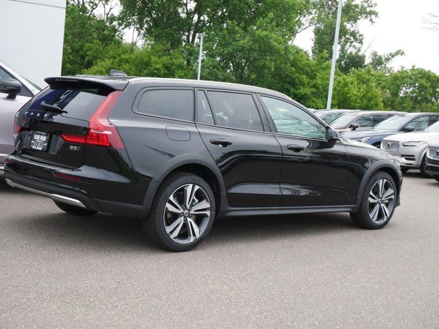 2026 Volvo V60 Cross Country Plus
