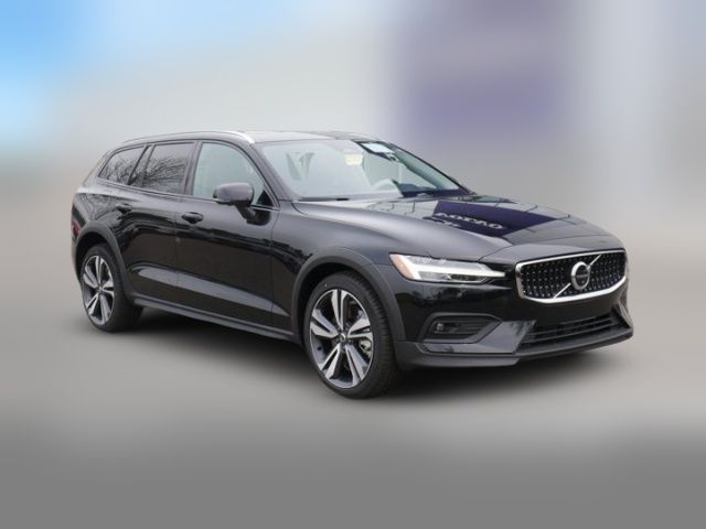 2026 Volvo V60 Cross Country Plus