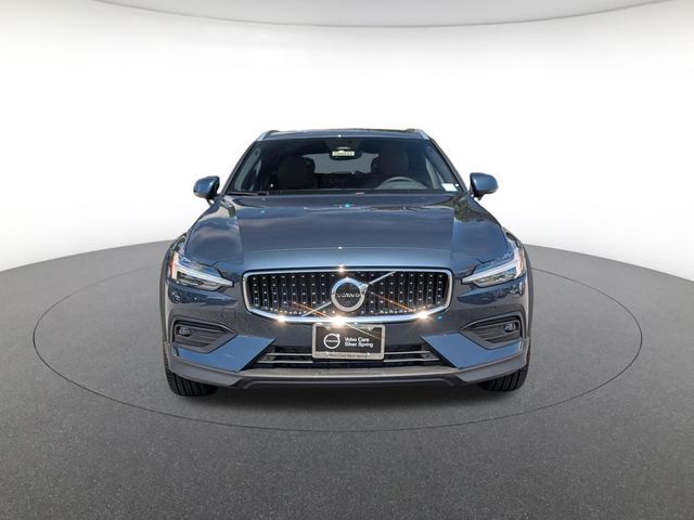 2026 Volvo V60 Cross Country Plus