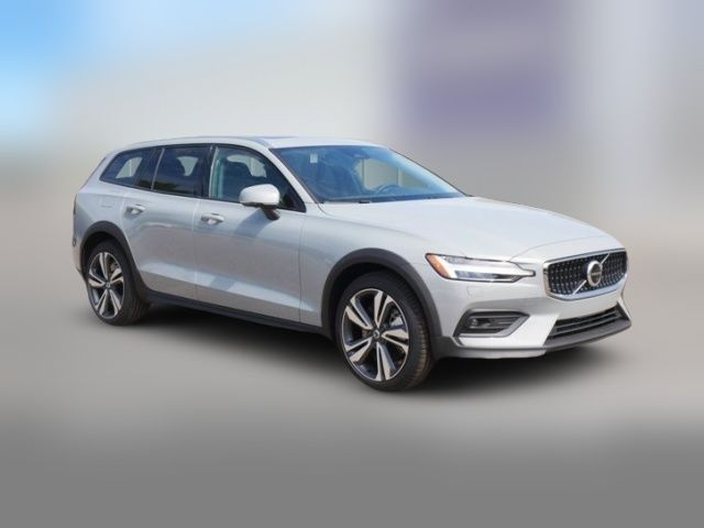 2026 Volvo V60 Cross Country Plus