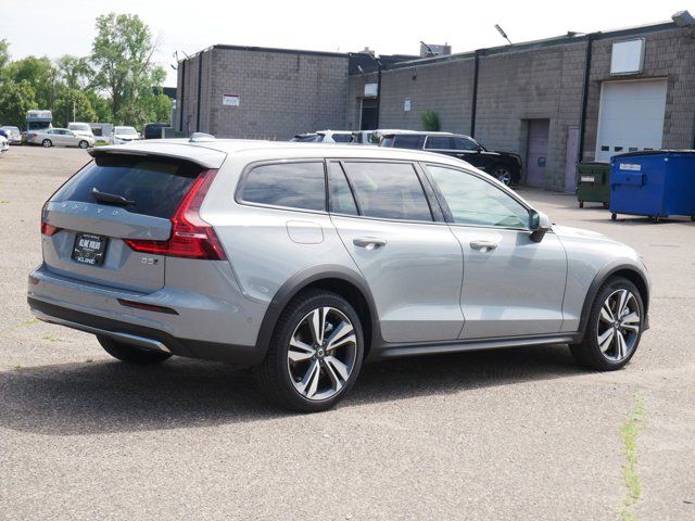 2026 Volvo V60 Cross Country Plus