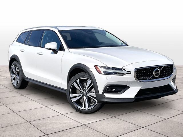 2026 Volvo V60 Cross Country Plus