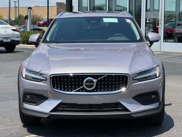 2026 Volvo V60 Cross Country Plus