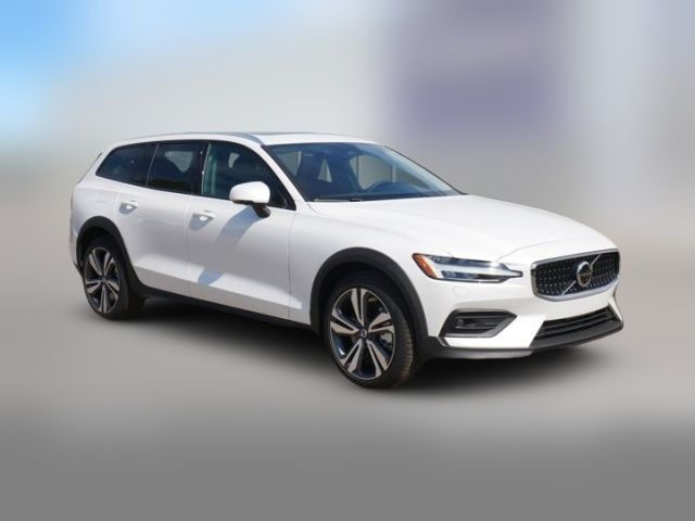 2026 Volvo V60 Cross Country Plus