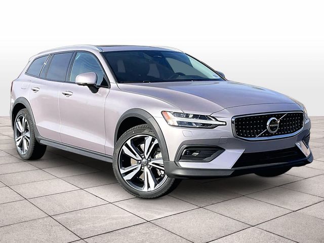 2026 Volvo V60 Cross Country Plus