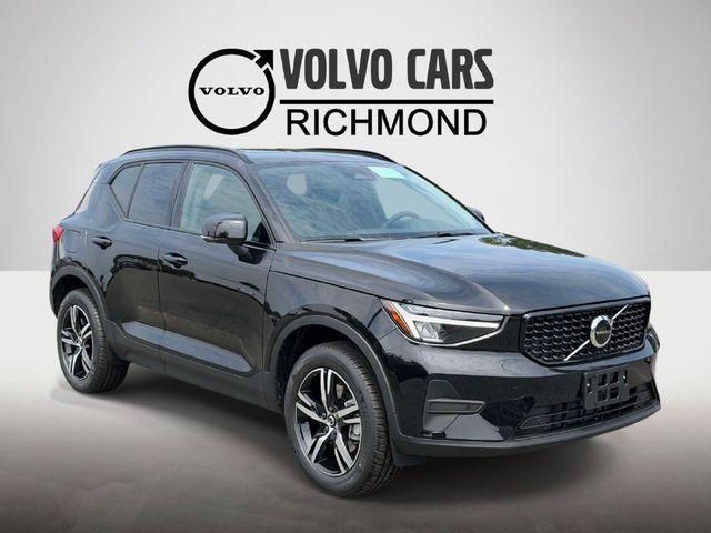 2026 Volvo XC40 Core