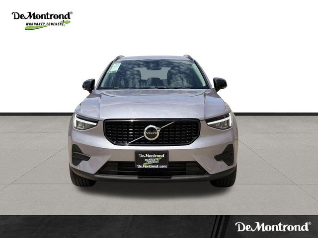 2026 Volvo XC40 Core
