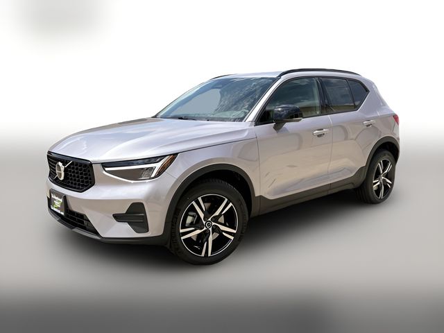 2026 Volvo XC40 Core