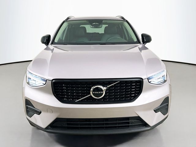 2026 Volvo XC40 Core