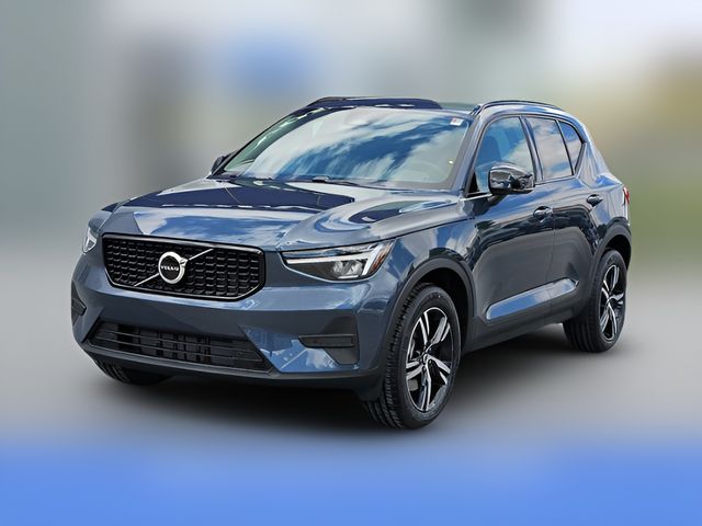 2026 Volvo XC40 Core