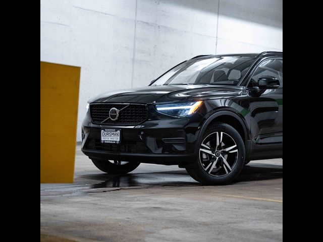 2026 Volvo XC40 Core