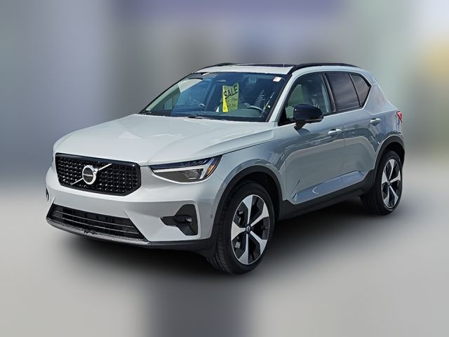 2026 Volvo XC40 Plus