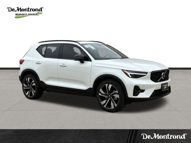 2026 Volvo XC40 Plus
