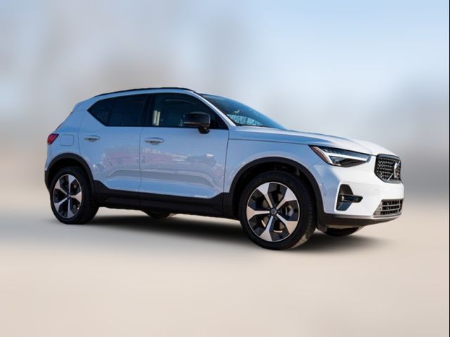 2026 Volvo XC40 Plus
