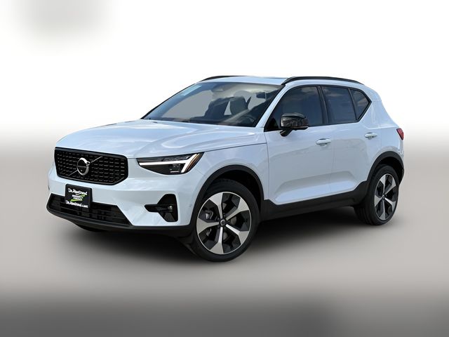 2026 Volvo XC40 Plus