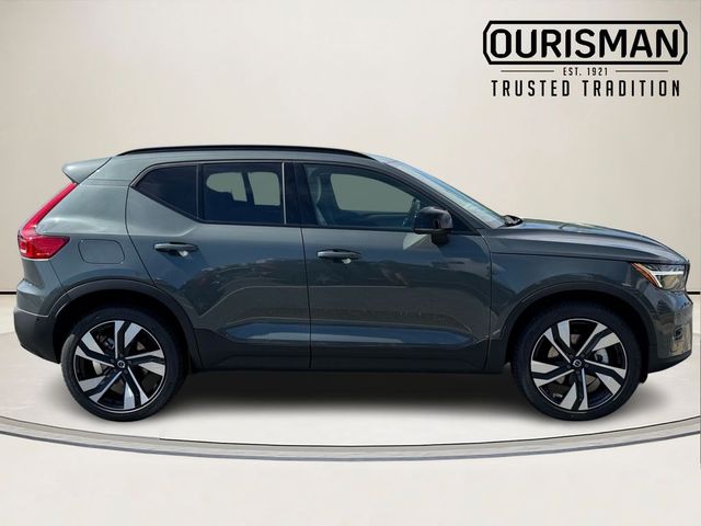 2026 Volvo XC40 Plus