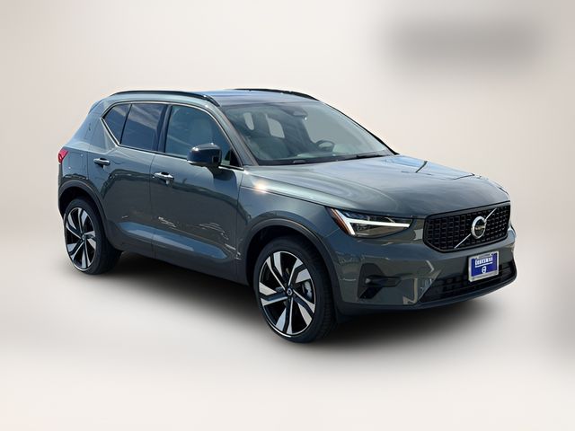 2026 Volvo XC40 Plus