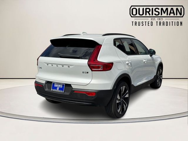 2026 Volvo XC40 Plus