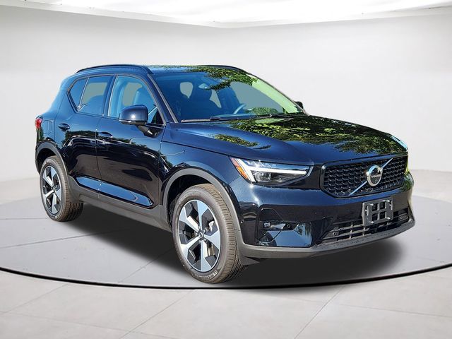 2026 Volvo XC40 Plus