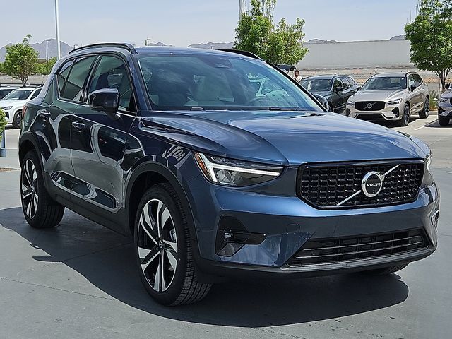 2026 Volvo XC40 Plus