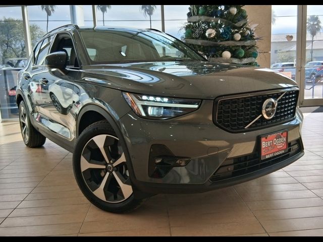 2026 Volvo XC40 Plus