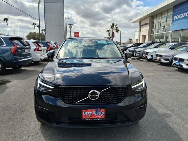 2026 Volvo XC40 Plus