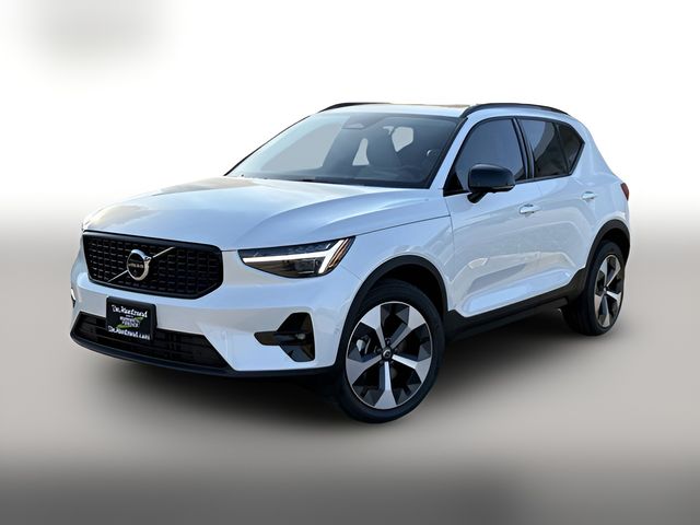 2026 Volvo XC40 Plus