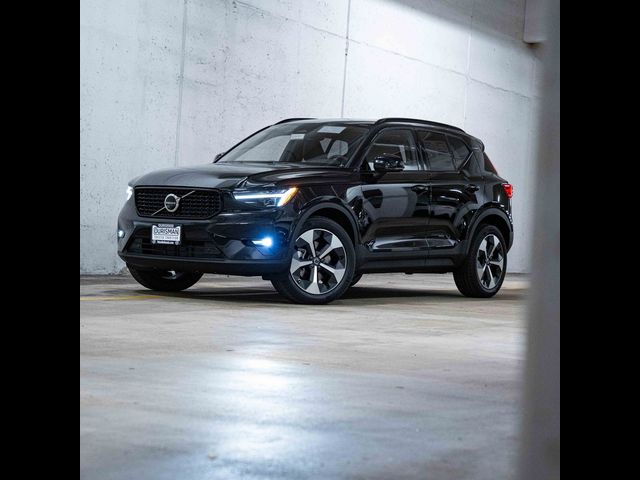 2026 Volvo XC40 Plus