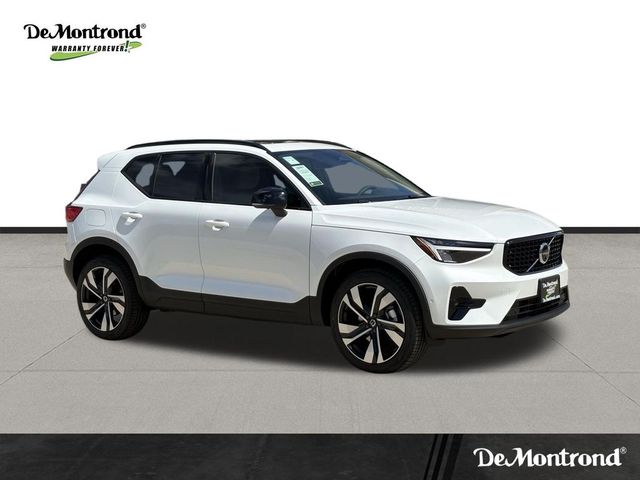 2026 Volvo XC40 Plus