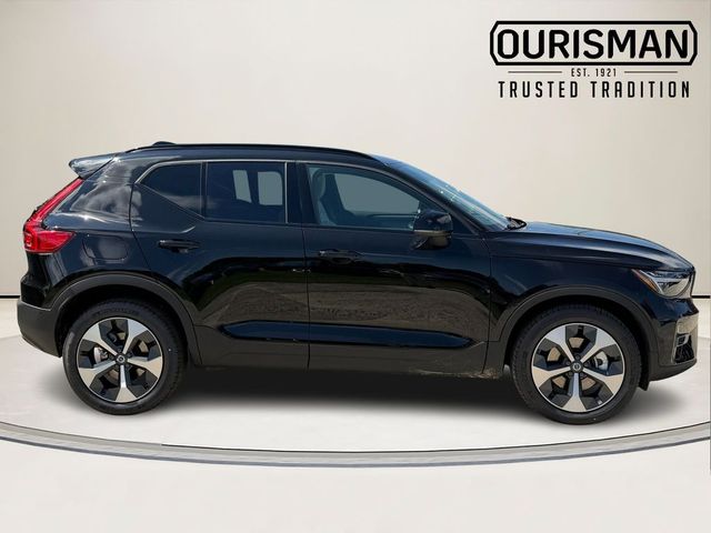 2026 Volvo XC40 Plus
