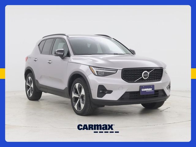 2026 Volvo XC40 Plus