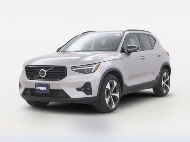 2026 Volvo XC40 Plus