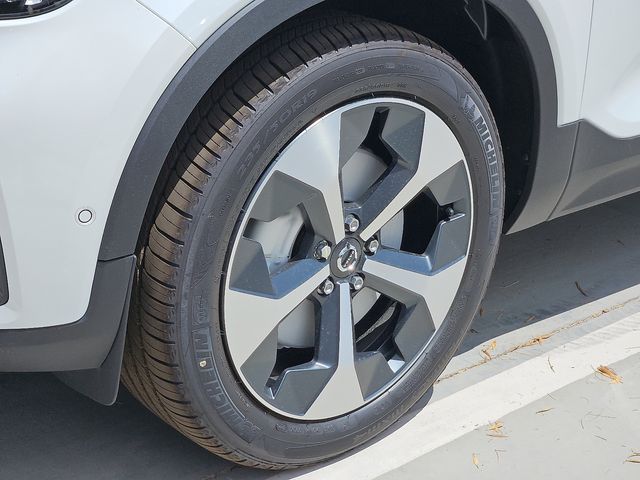 2026 Volvo XC40 Plus