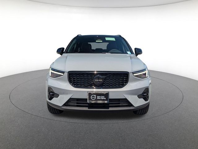 2026 Volvo XC40 Ultra Black Edition