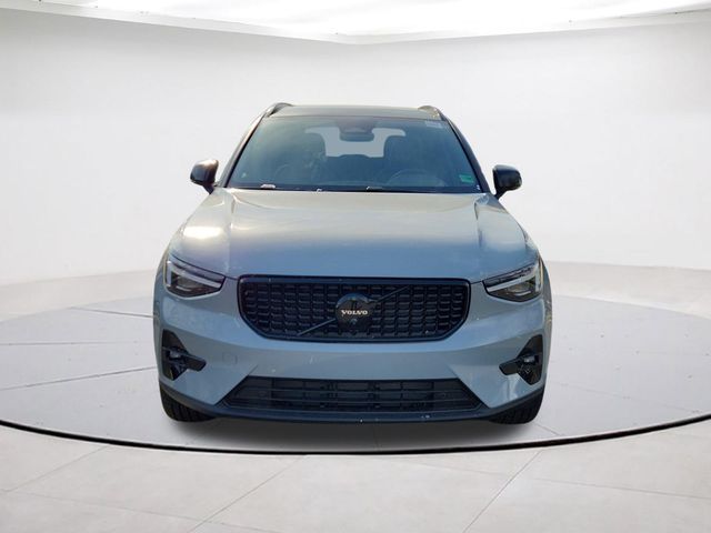 2026 Volvo XC40 Ultra Black Edition