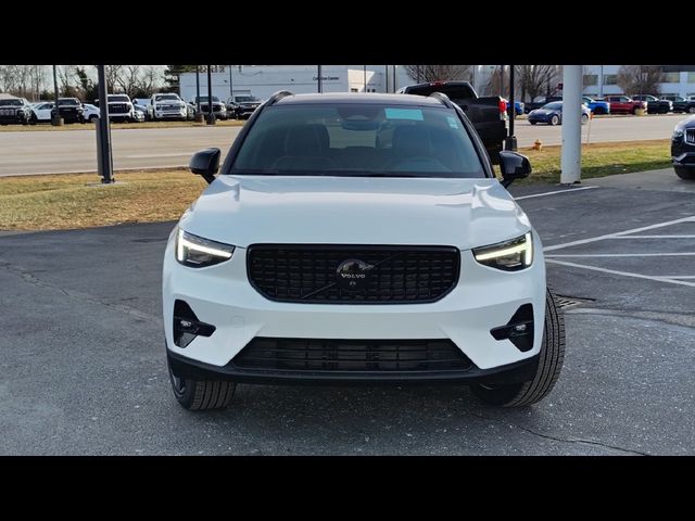 2026 Volvo XC40 Ultra Black Edition