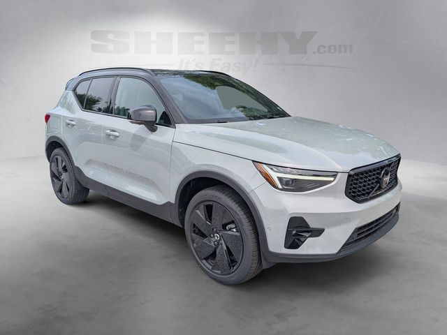 2026 Volvo XC40 Ultra Black Edition
