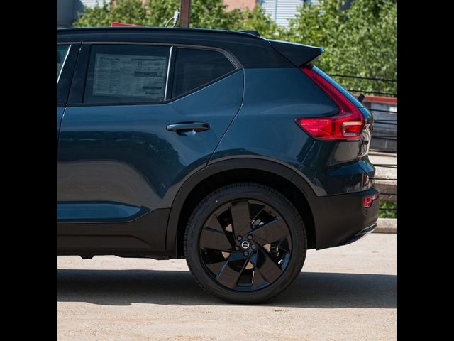 2026 Volvo XC40 Ultra Black Edition
