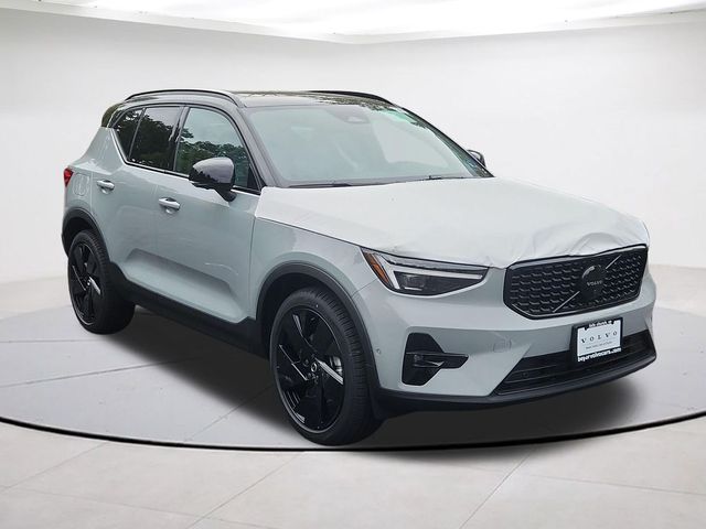 2026 Volvo XC40 Ultra Black Edition