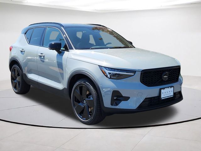 2026 Volvo XC40 Ultra Black Edition