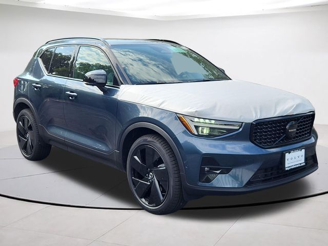 2026 Volvo XC40 Ultra Black Edition