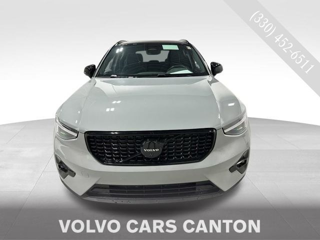 2026 Volvo XC40 Ultra Black Edition