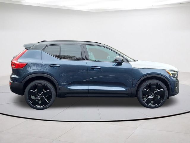 2026 Volvo XC40 Ultra Black Edition